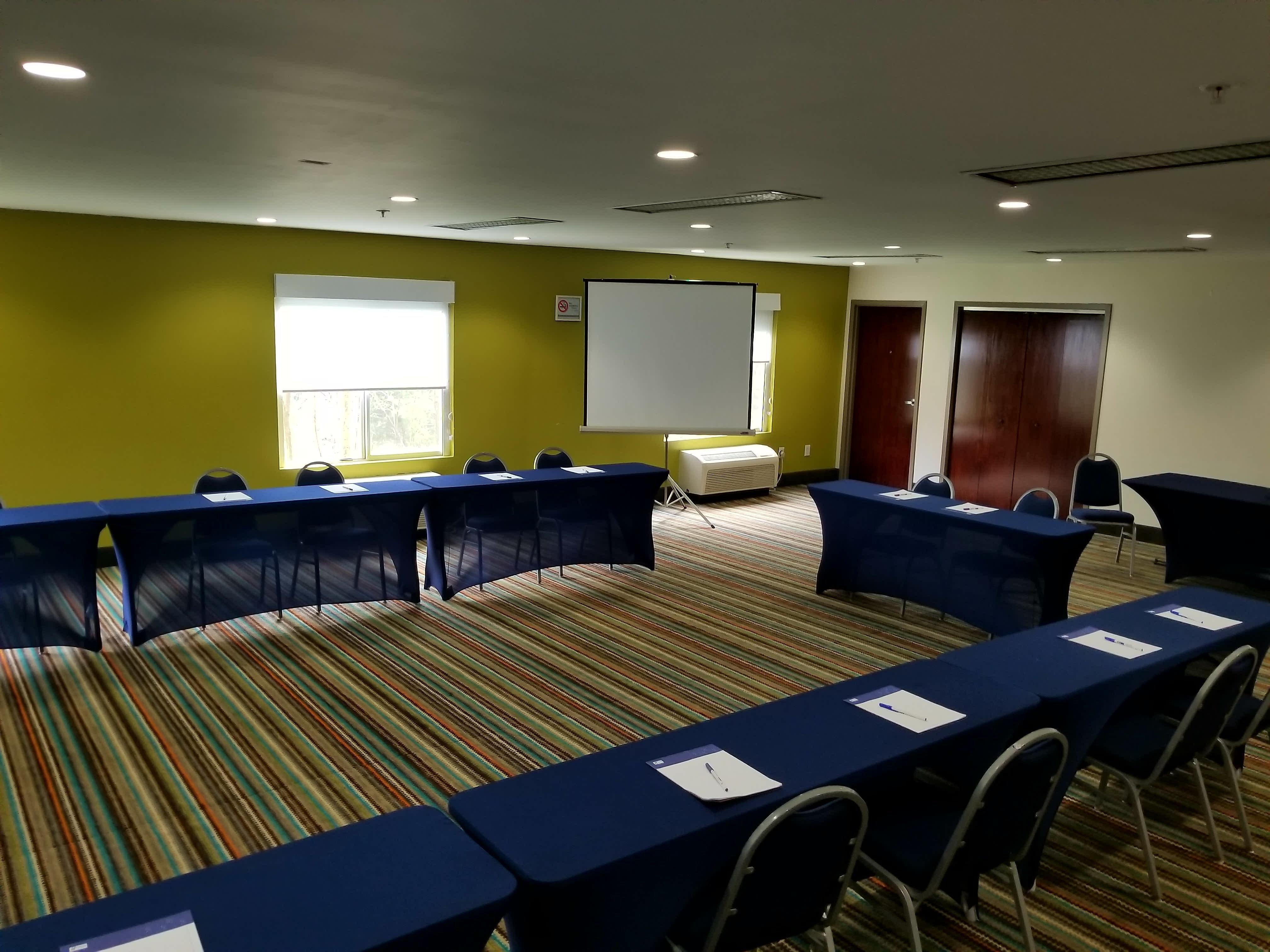 Holiday Inn Express Hotel & Suites Mebane By Ihg Dış mekan fotoğraf