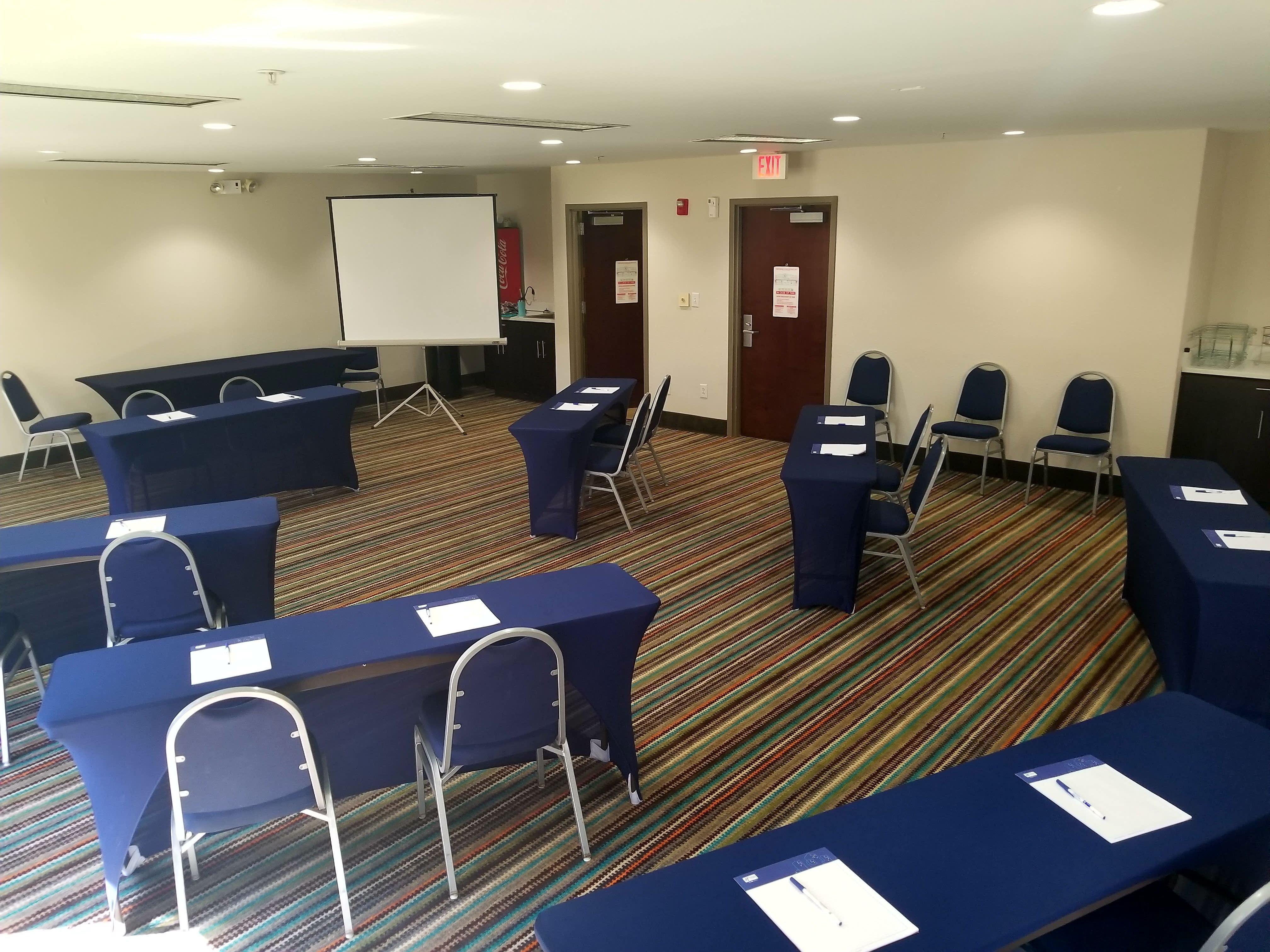 Holiday Inn Express Hotel & Suites Mebane By Ihg Dış mekan fotoğraf
