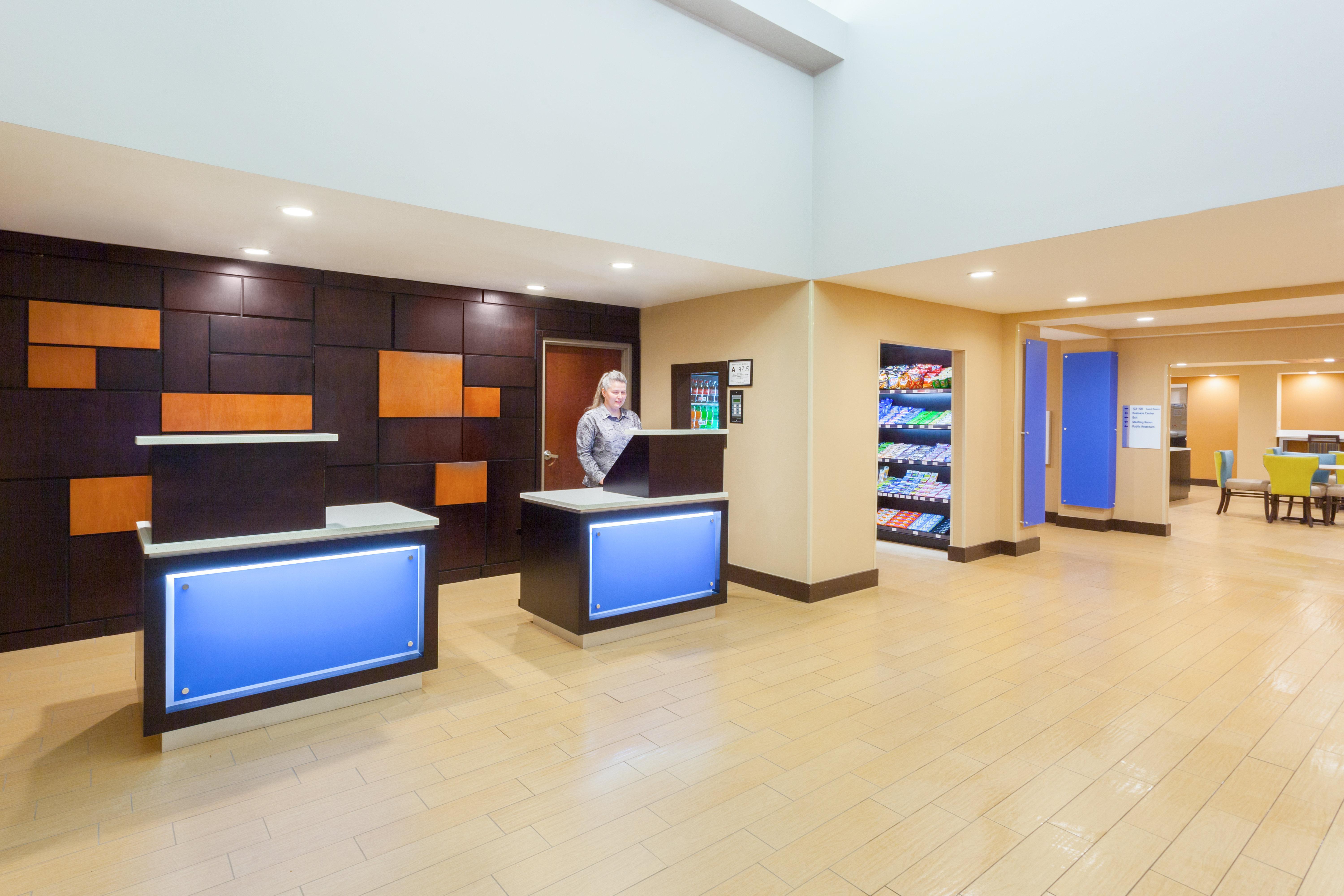 Holiday Inn Express Hotel & Suites Mebane By Ihg Dış mekan fotoğraf