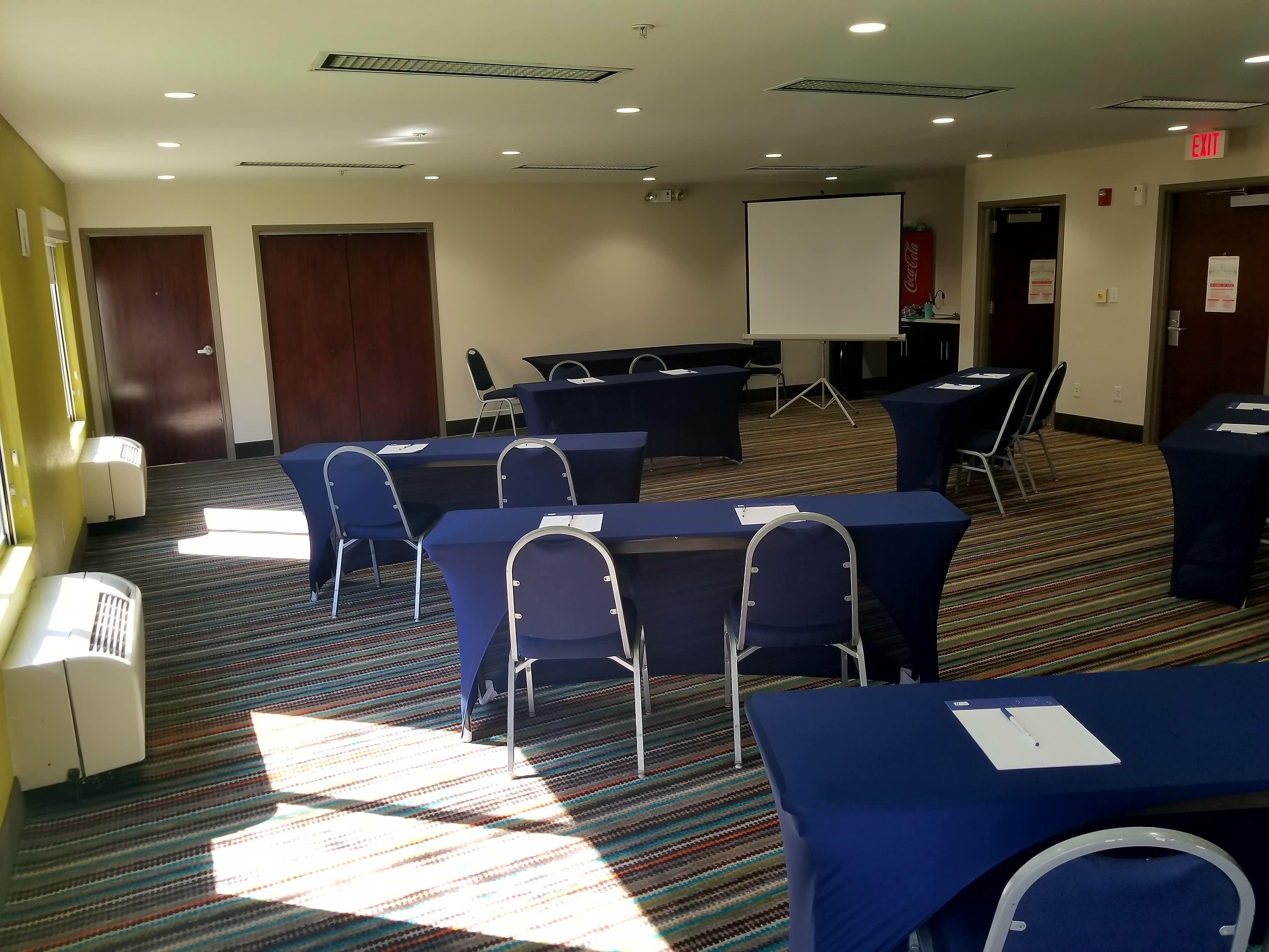 Holiday Inn Express Hotel & Suites Mebane By Ihg Dış mekan fotoğraf