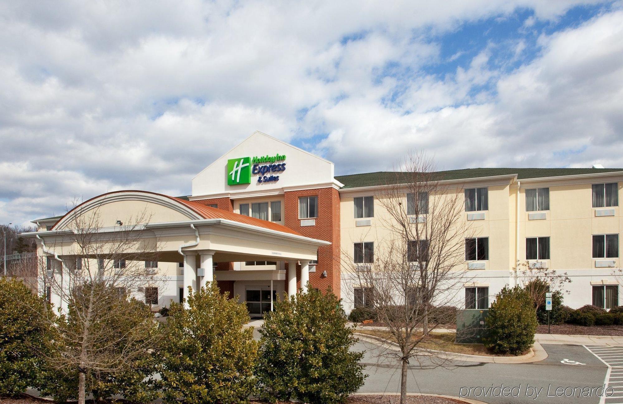 Holiday Inn Express Hotel & Suites Mebane By Ihg Dış mekan fotoğraf