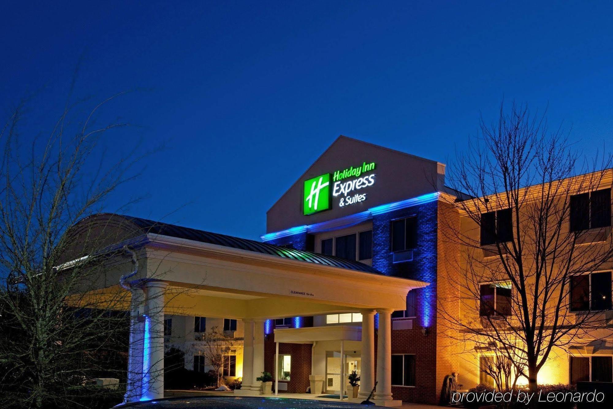 Holiday Inn Express Hotel & Suites Mebane By Ihg Dış mekan fotoğraf
